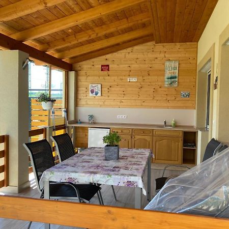 Balati Vendeghaz Apartment Balatonmariafurdo Bagian luar foto