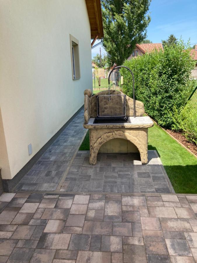 Balati Vendeghaz Apartment Balatonmariafurdo Bagian luar foto