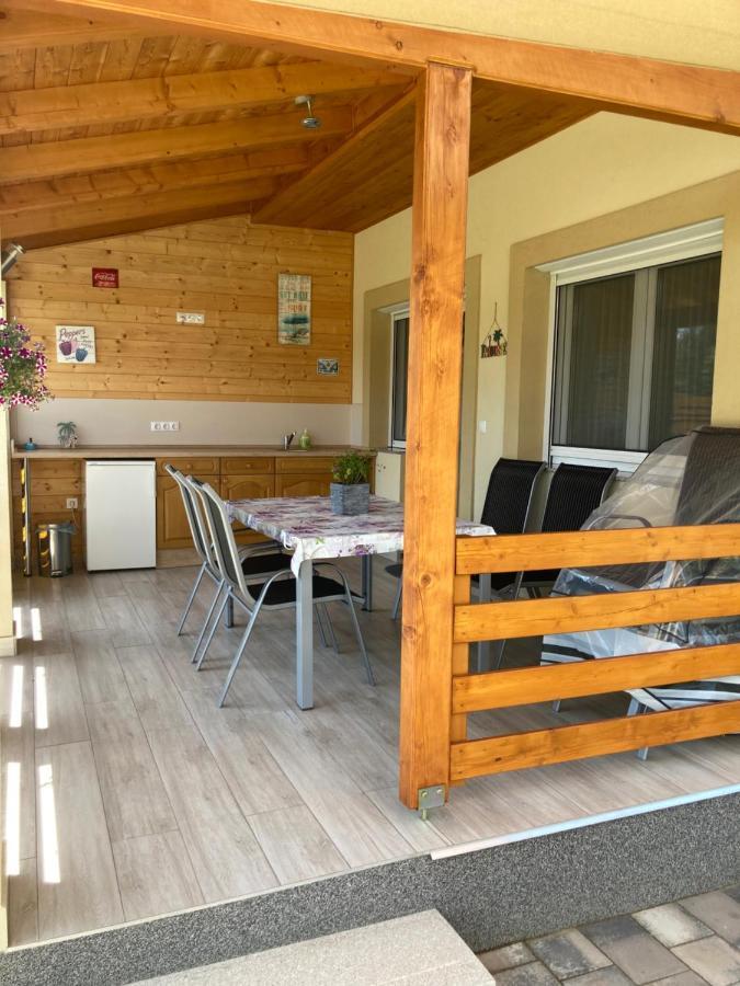 Balati Vendeghaz Apartment Balatonmariafurdo Bagian luar foto