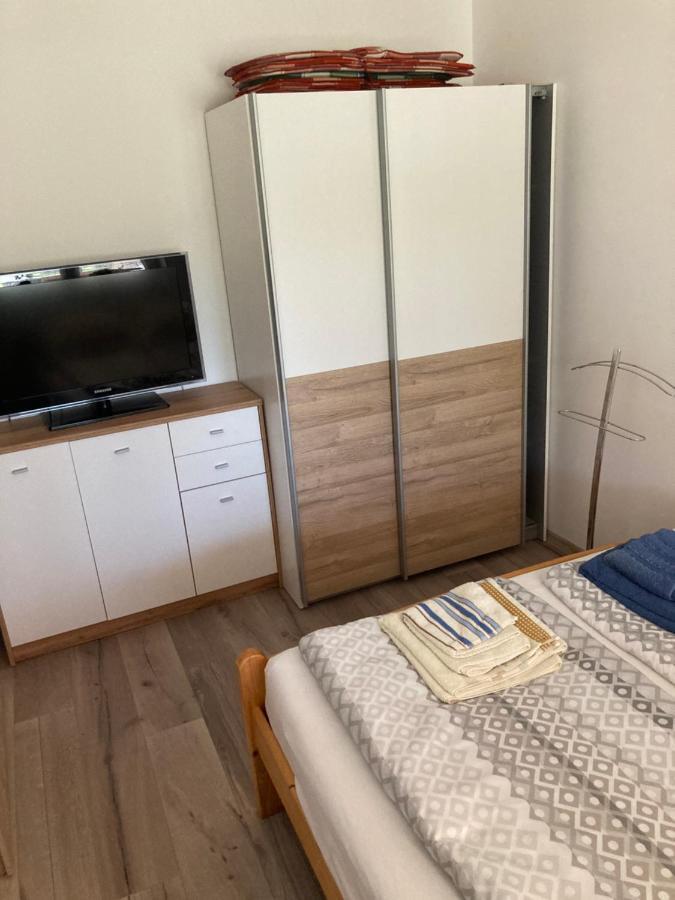 Balati Vendeghaz Apartment Balatonmariafurdo Bagian luar foto