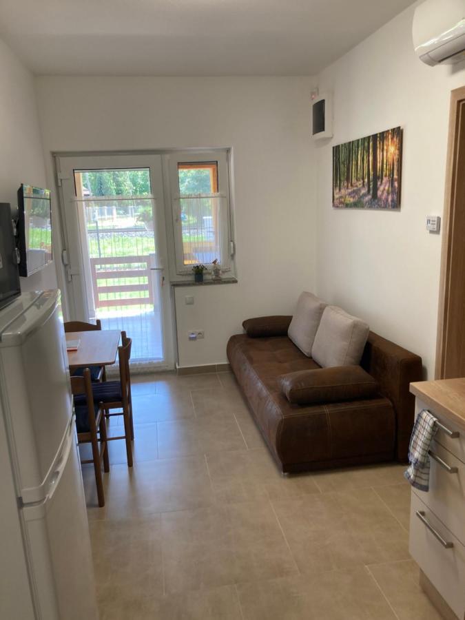 Balati Vendeghaz Apartment Balatonmariafurdo Bagian luar foto