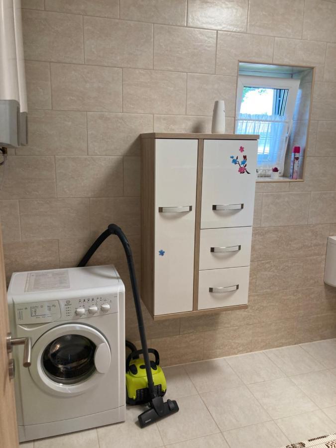Balati Vendeghaz Apartment Balatonmariafurdo Bagian luar foto